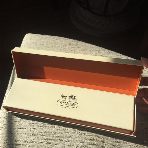 SOLD - NEW Coach Poppy Watch - Picture 2 of 3